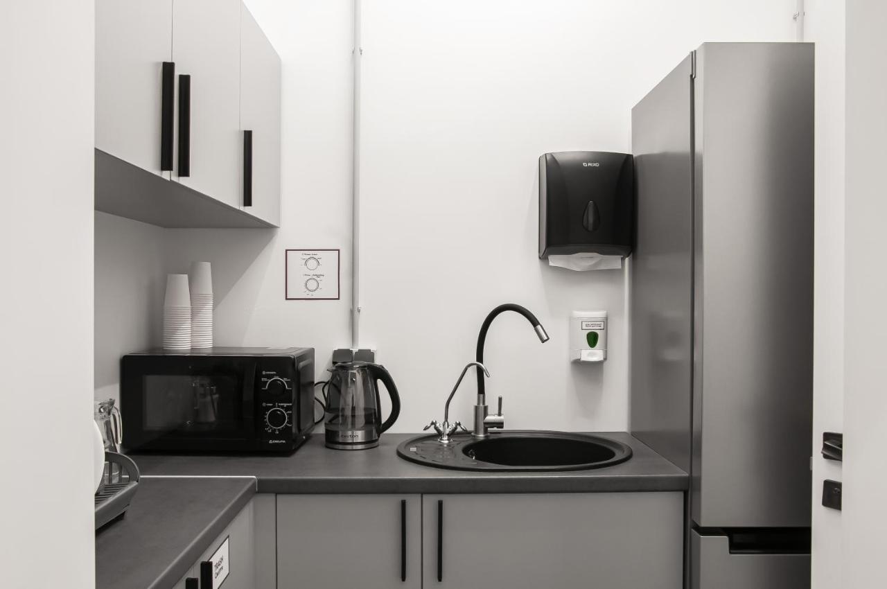 Av-2 Capsule Hotel Kiew Exterior foto